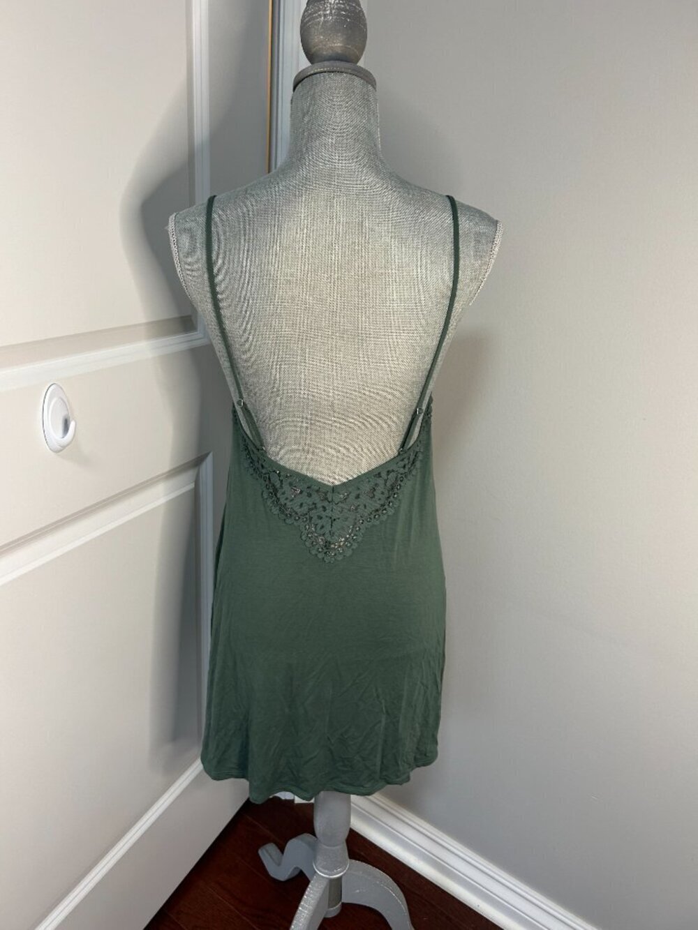 Victoria's Secret Green Lace Trim Chemise Size M NWOT - Picture 2 of 2